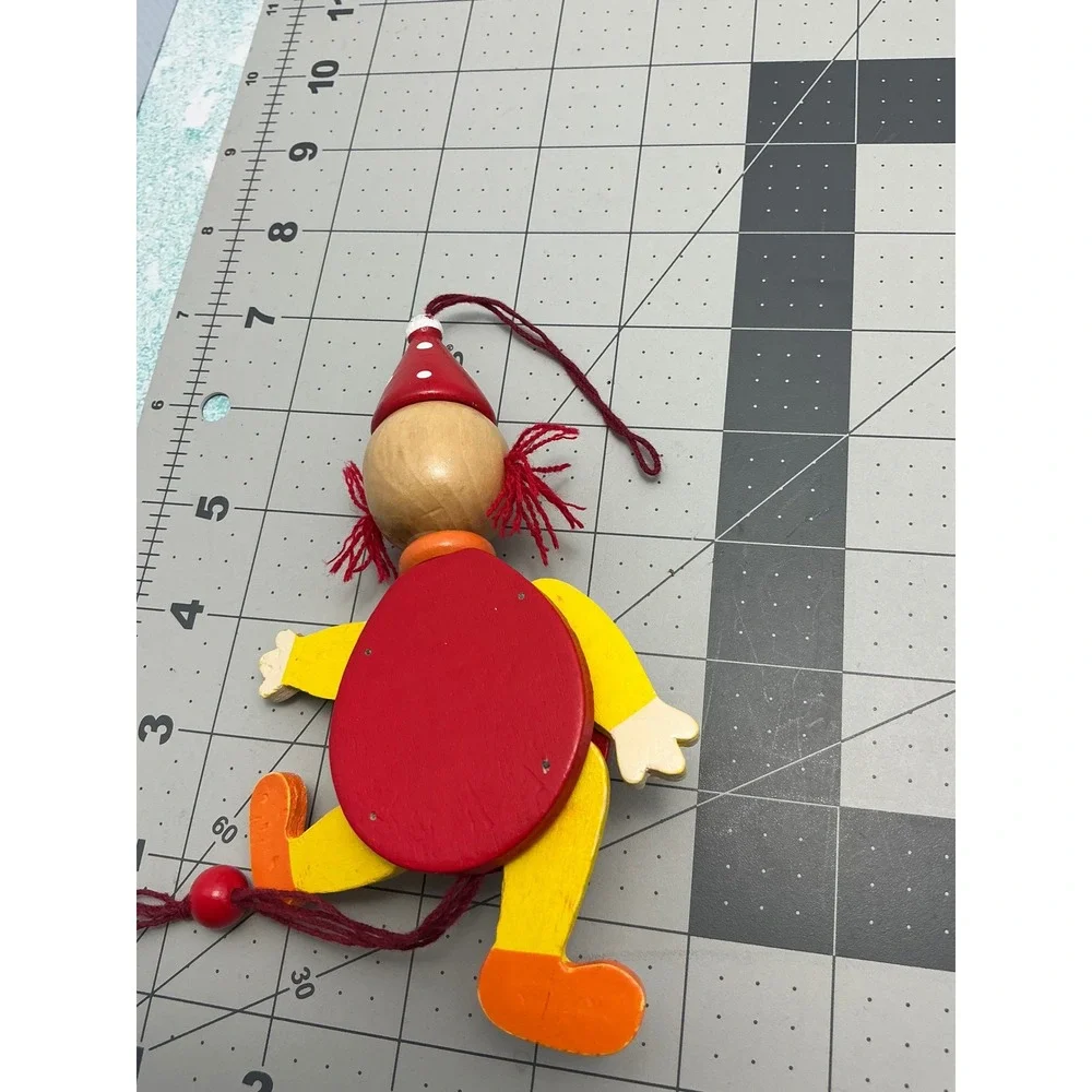 Vintage Wooden Pull String Clown Doll Strawberry Outfit Hanging Ornament Toy‎